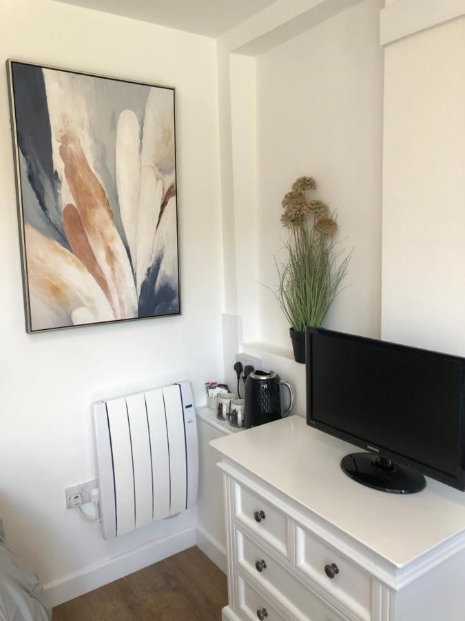 Lovely Modern Decorated 1 Bed Studio Newport (Isle Of Wight) Exterior foto